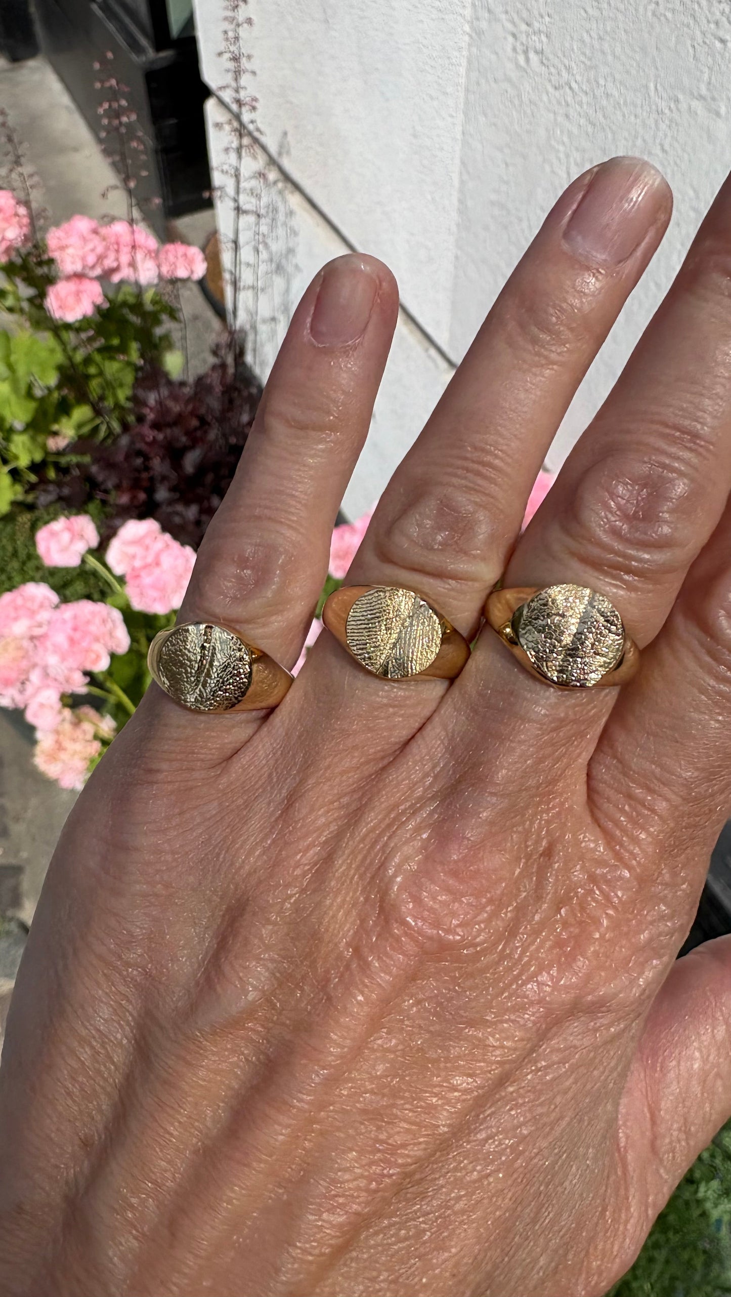 Coco Exclusive - Guld Signetring i rund design